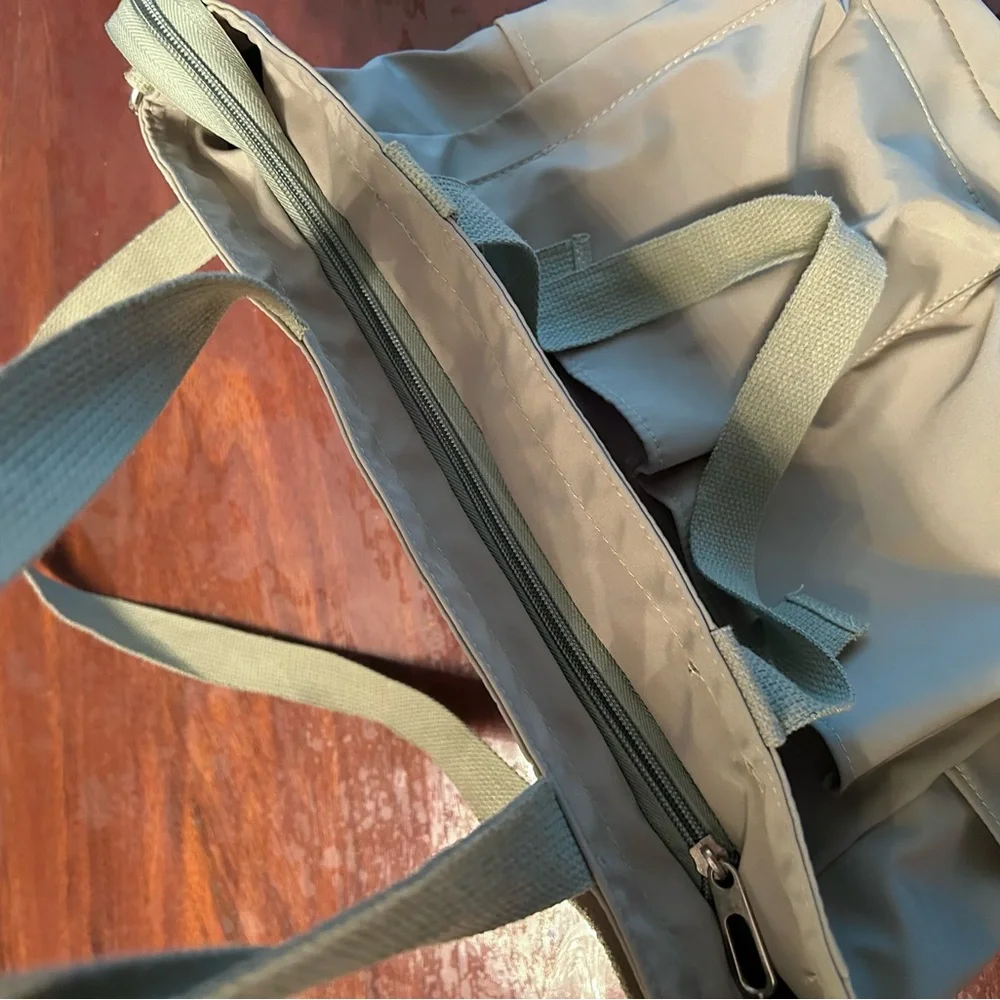 LAST CALL 🤍 sage green messenger / crossbody x shoulder / tote convertible bag